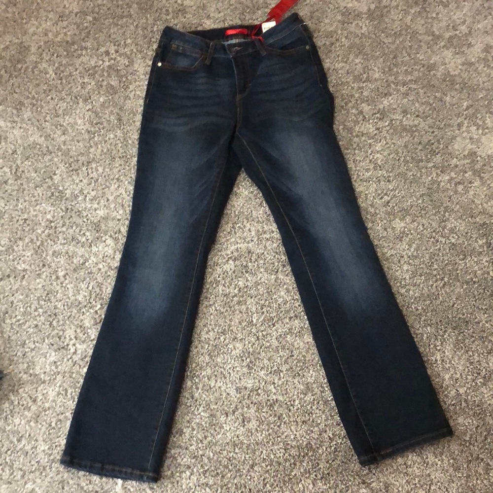 These are from the jennifer lopez clothing line